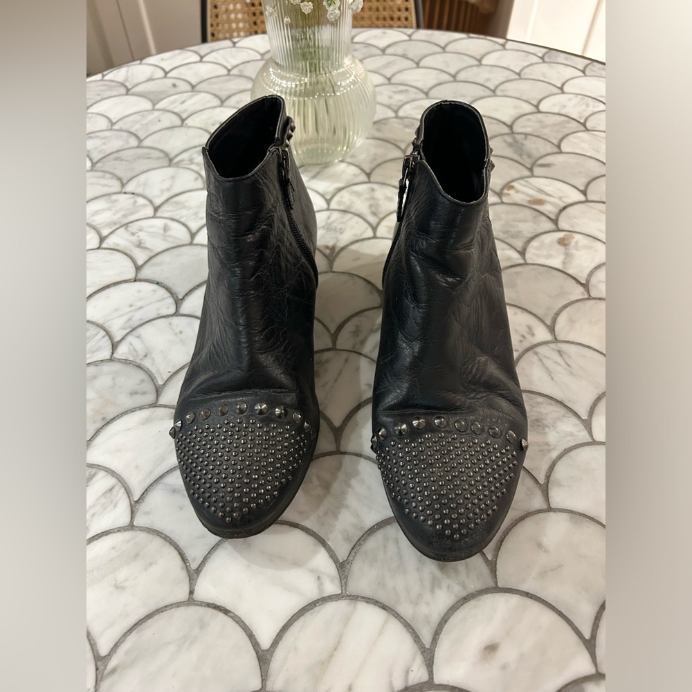 Cool black boots